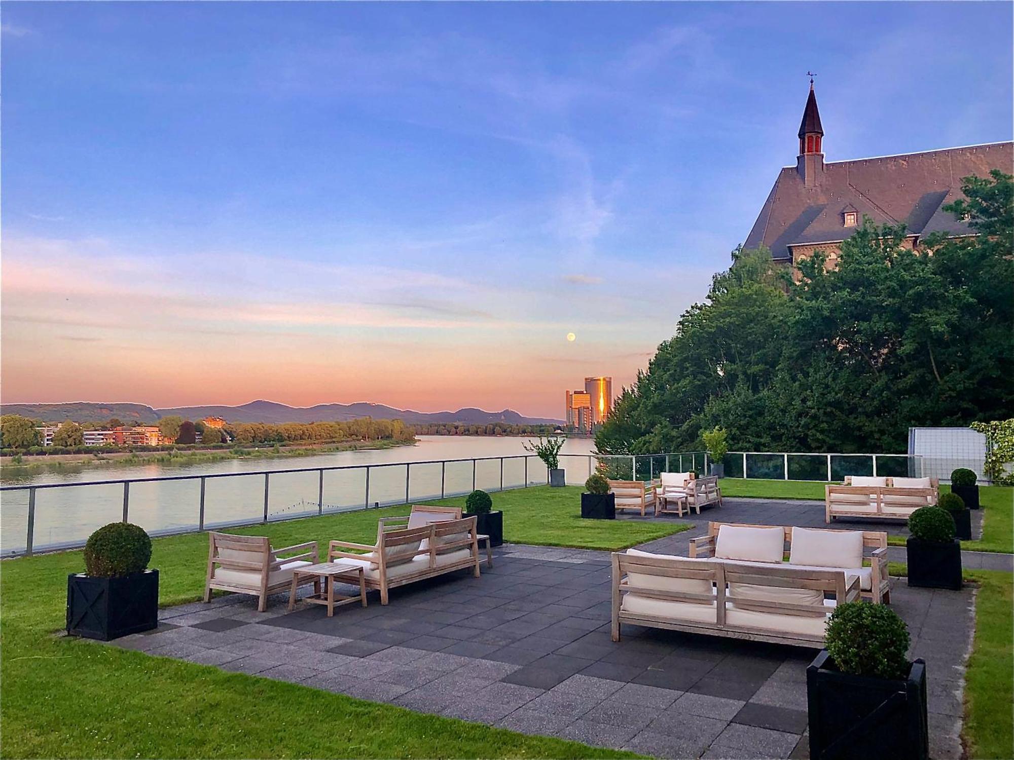 อเมรอน บอนน์ โฮเทล โคนิชส์โฮฟ Hotel ภายนอก รูปภาพ